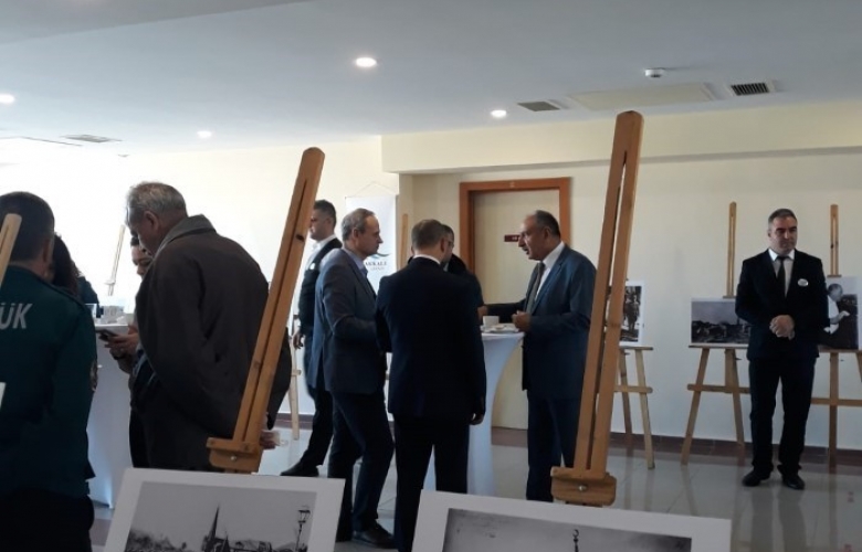 "HALKIN SESİ MEHMET AKİF" TEMALI FOTOĞRAF SERGİSİ KEPEZ LİMANINDA AÇILDI