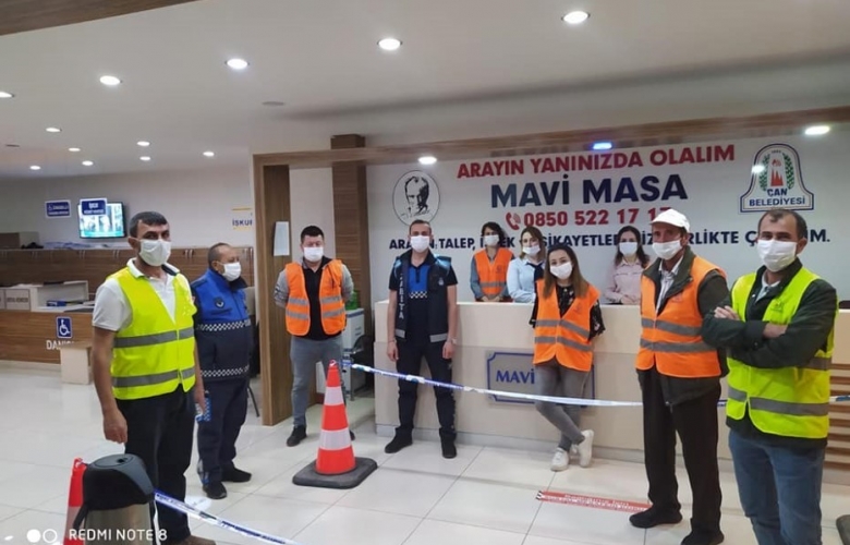 ÇAN BELEDİYESİ MAVİ MASA BİRİMİ BAYRAMDA DA VATANDAŞA BİR TELEFON KADAR YAKINDI