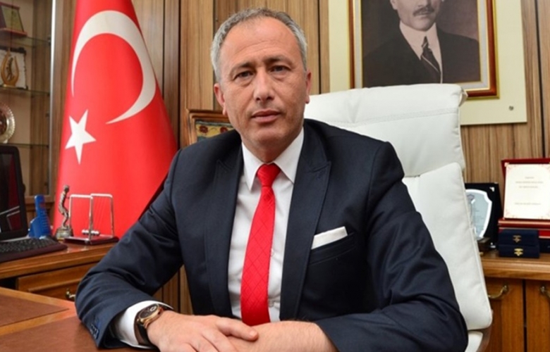 GÖKÇEADA BELEDİYE BAŞKANI ÇETİN VE 4 BELEDİYE PERSONELİ GÖZALTINA ALINDI