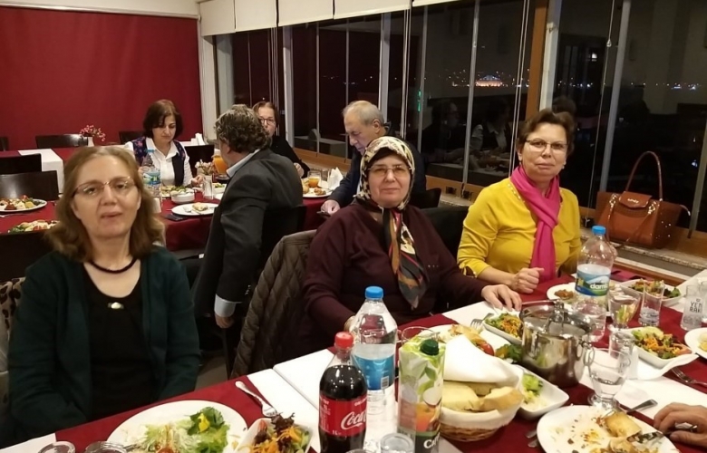 ÇANAKKALE SERAMİK FABRİKALARININ EMEKLİ YÖNETİCİLERİ GELENEĞİ SÜRDÜRÜYOR