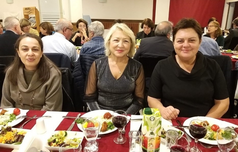 ÇANAKKALE SERAMİK FABRİKALARININ EMEKLİ YÖNETİCİLERİ GELENEĞİ SÜRDÜRÜYOR