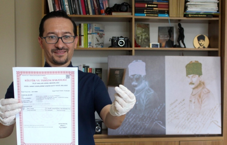 ATATÜRK’ÜN TESCİLLİ  FOTOĞRAFI İLE  BİR İLKİ GERÇEKLEŞTİRDİ