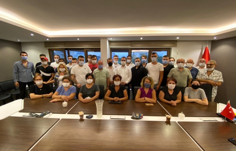 Z KUŞAĞI GENÇLER VE KADINLAR’ DAN İYİ PARTİYE TOPLU KATILIM