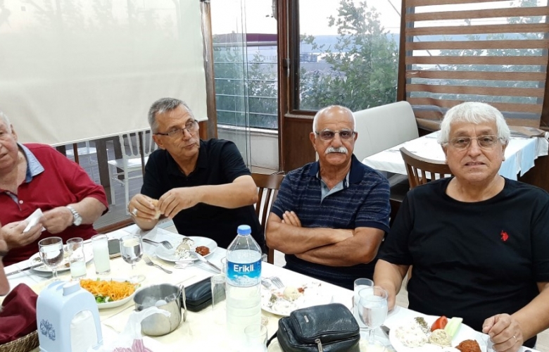 ÇANAKKALELİ ESKİ FUTBOLCULAR BİRARAYA GELDİ