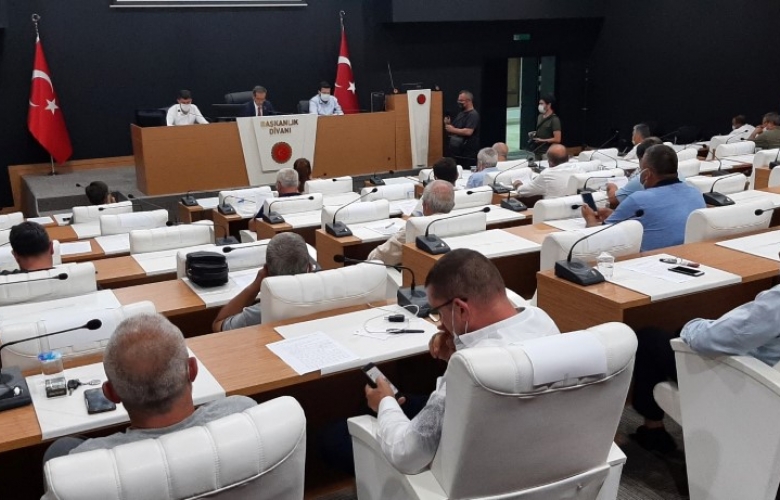 CHP' Lİ İL GENEL MECLİSİ ÜYELERİ MECLİS SALONUNU TERK ETTİ
