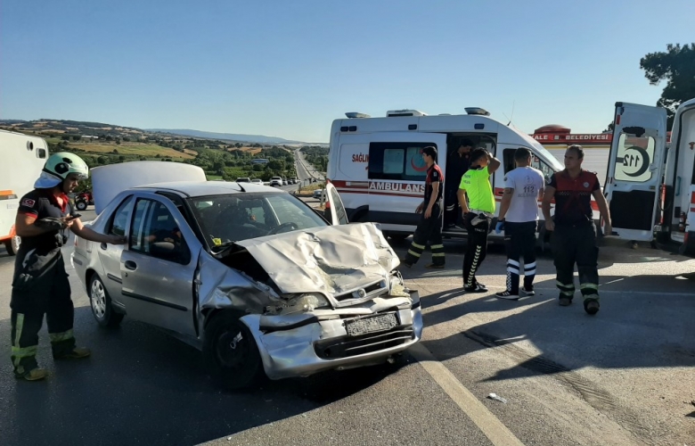 ÇANAKKALE-LAPSEKİ YOLUNDA KAZA