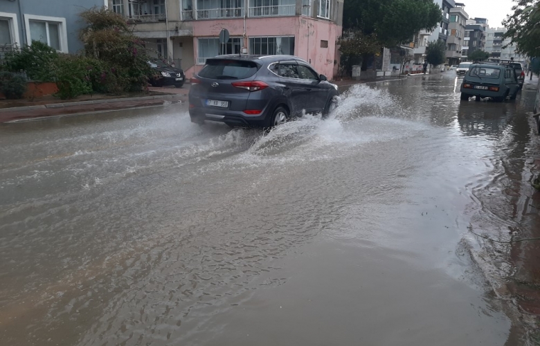 Beklenen Yağmur Şiddetli Geldi