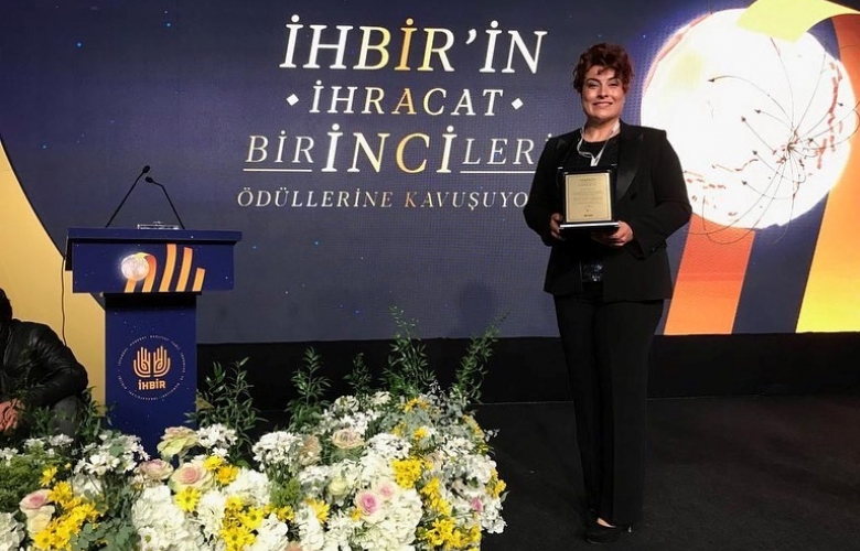 BAHAR YURT’A BİR ÖDÜLDE İHRACATA İLHAM VEREN KADINLAR PLATFORMU” ’NDAN