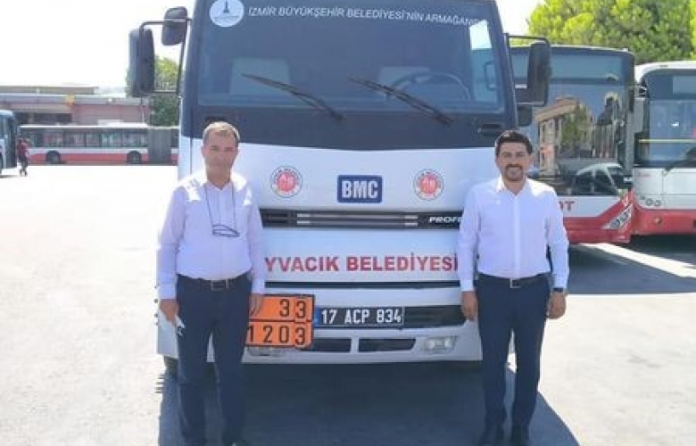 İZMİR BÜYÜKŞEHİR BELEDİYESİ'NDEN AYVACIK BELEDİYESİ'NE HİBE ARAÇ