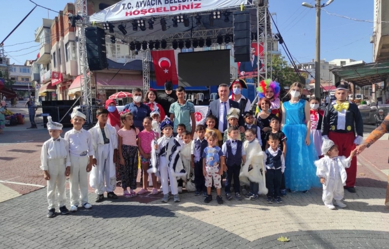 AYVACIK KURTULUŞUNU KUTLADI