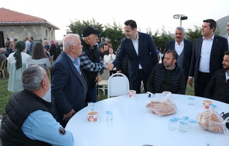 AK PARTİLİLER GÖKÇEADA’DA İLÇE TEŞKİLATI İLE  İFTAR YEMEĞİNDE BİR ARAYA GELDİ