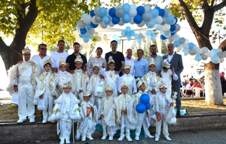 LAPSEKİ BELEDİYESİ  6. GELENEKSEL SÜNNET ŞENLİĞİNE YOĞUN İLGİ