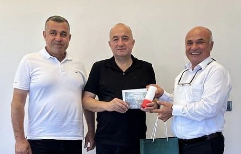 GİDER’İ, KIRMIZI MUM VEREREK DAVET ETTİ