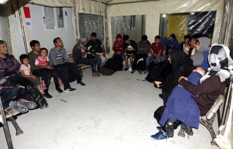 AYVACIK AÇIKLARINDAKİ GÖÇMENLER KURTARILDI  