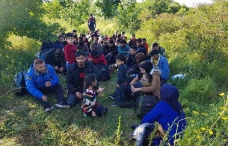 MÜLTECİLERİ GECE GÖRÜŞTÜ DRONE YAKALADI