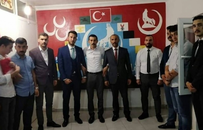 ÜLKÜ OCAKLARINDA BAYRAK DEĞİŞİMİ  