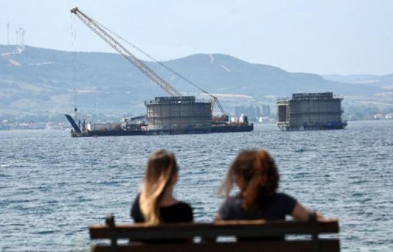 ÇANAKKALE BOĞAZI ÇİFT YÖNLÜ GEMİ TRAFİĞİNE KAPATILDI
