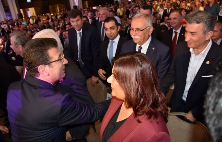 Ülgür Gökhan'dan Ekrem İmamoğlu'na destek!