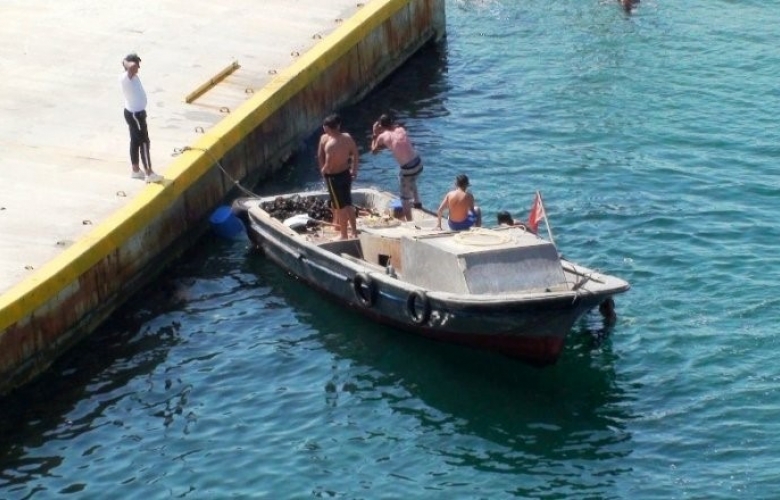 Sahil Güvenlik midyecileri kovaladı