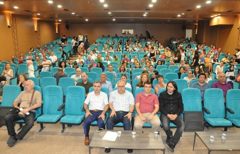 “Meslek Liseleri Boyut Değiştiriyor” projesi ve "AR/VR Teknolojilerinin Eğitime Yansımaları" Konferansı gerçekleştirildi