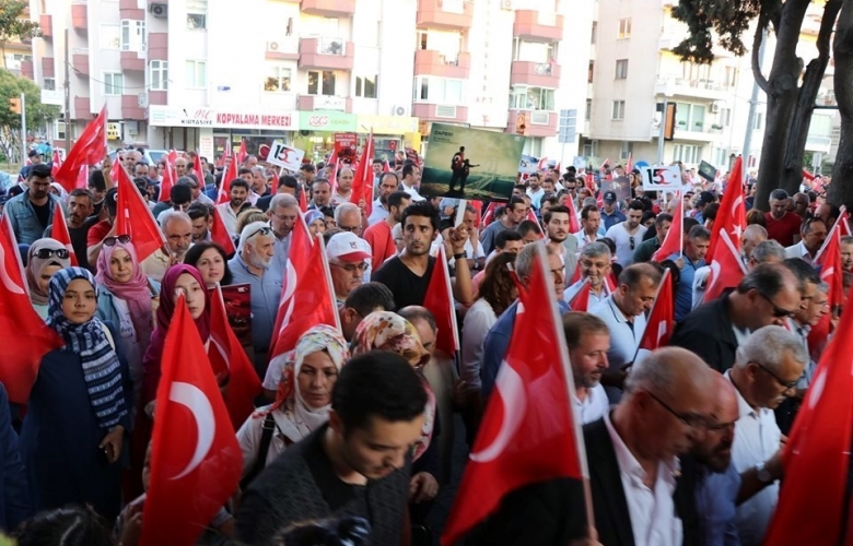 ŞEHİTLER DİYARI ÇANAKKALE’ DE 15 TEMMUZ DEMOKRASİ VE MİLLİ BİRLİK YÜRÜYÜŞÜ YAPILDI