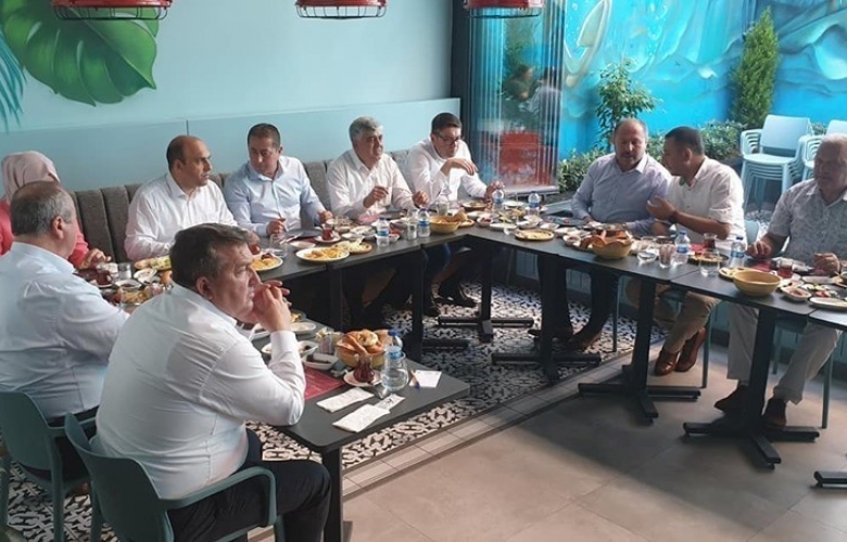 ESNAF ODALARI BAŞKANLARI BİGA'DA SORUNLARI DİNLEDİ