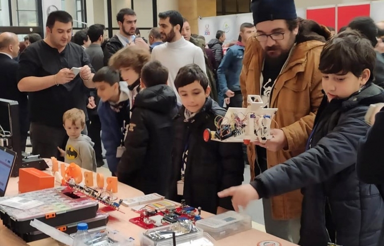 ÇAN BELEDİYESİ ROBOTİK KURSU ÖĞRENCİLERİNDEN ÖNEMLİ BAŞARI