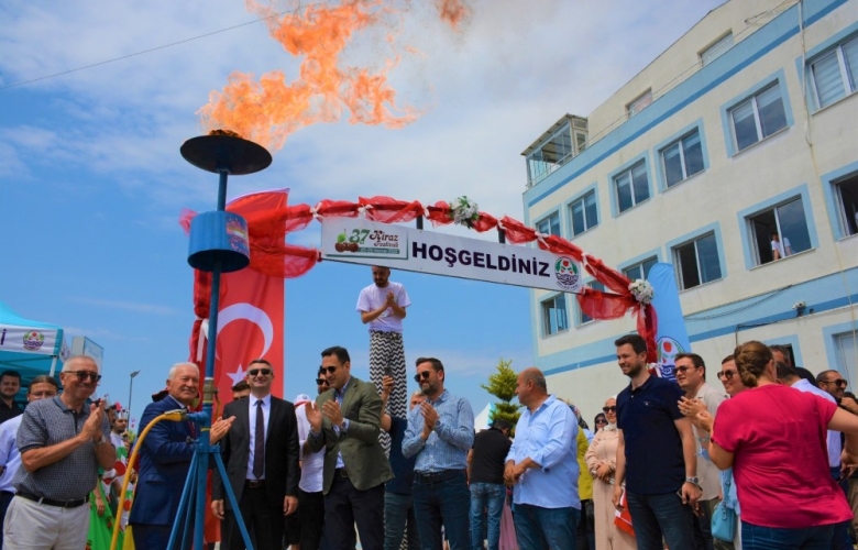 LAPSEKİ BELEDİYESİ 37. KİRAZ FESTİVALİ BAŞLADI