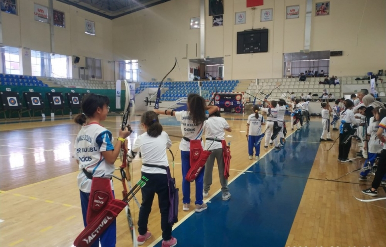 ÇANAKKALE’DE OKÇULUK YARIŞMASI