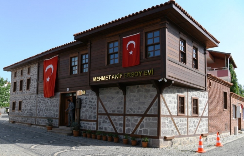İSTİKLÂL MARŞI ŞAİRİ MEHMET AKİF ERSOY'UN BELGESELİ TRT EKRANLARINDA İZLEYİCİLER İLE BULUŞACAK