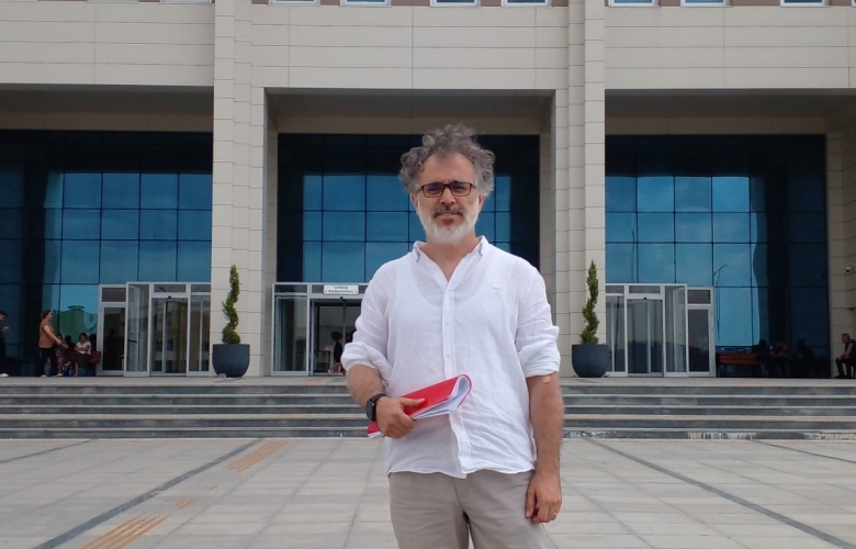 Çanakkale Belediyesi’nde İşten Çıkarılan Alper Usta Davayı Kazandı: Mahkemeden İşe İade Kararı