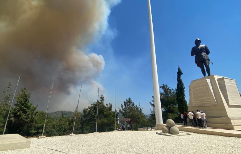 Tarih, Alevlere Teslim Oldu