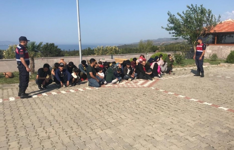 51 AFGAN MÜLTECİ YAKALANDI