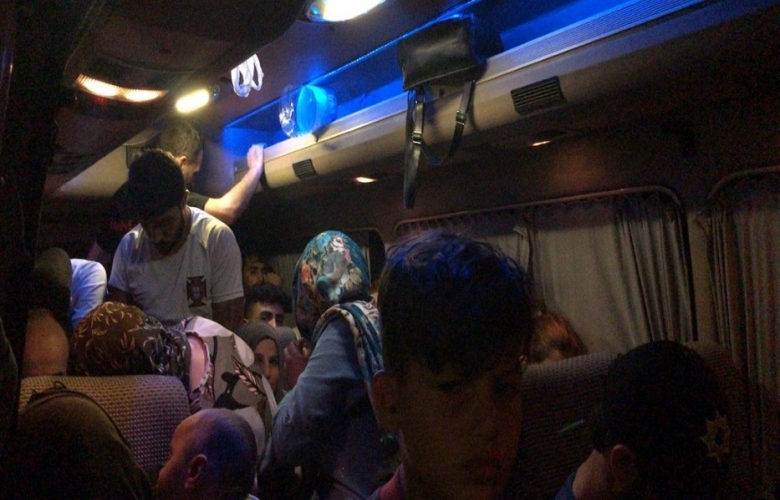 GÖÇMENLER VE ORGANİZATÖRLERİ YAKALANDI