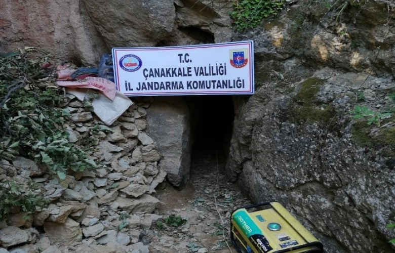 İZİNSİZ KAZI YAPANLAR YAKALANDI
