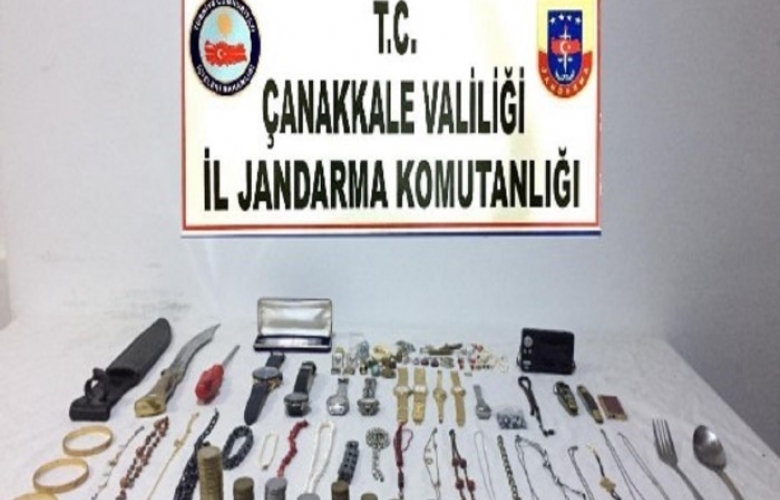 ÇARDAK’ TA EVDEN HIRSIZLIK YAPAN ŞAHIS YAKALANDI