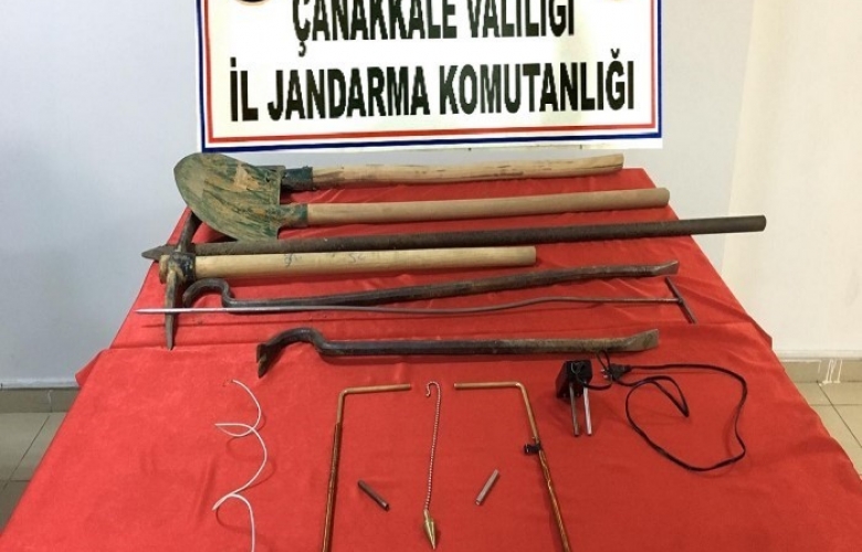 HAZİNE BULMAK İÇİN KAÇAK KAZI YAPTİLAR