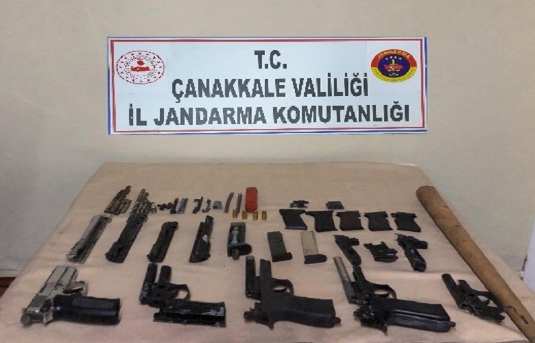 KURU SIKI TABANCALARI GERÇEK TABANCAYA ÇEVİRİYORDU 