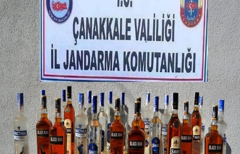 EZİNE’ DE KAÇAK ALKOLLÜ İÇKİ SATIŞI YAPAN ŞAHISLAR YAKALANDI
