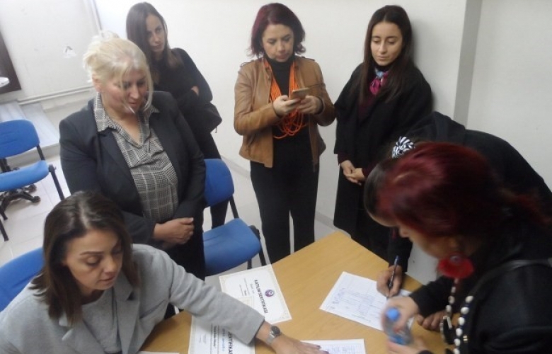 ANNE- BABA OKULU EĞİTİM SEMİNERİ GÖKCEADA' DA YAPILDI
