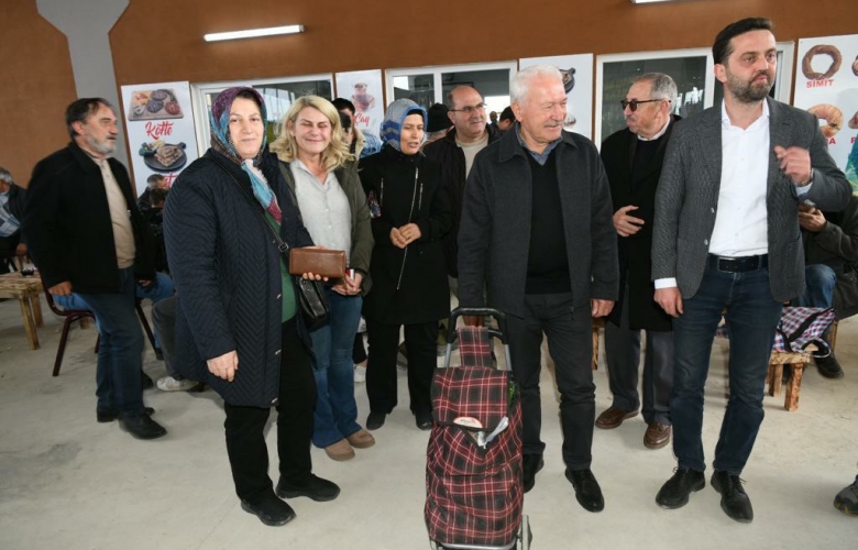 LAPSEKİ‘DE KAPALI PAZAR HİZMET VERMEYE BAŞLADI