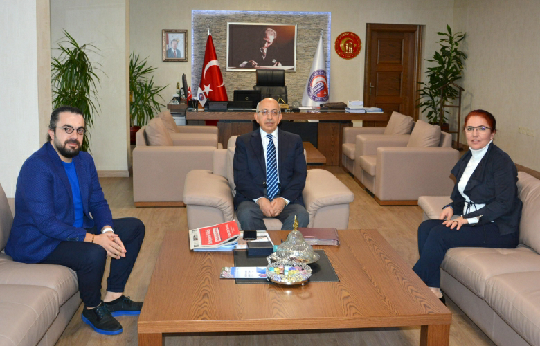 ÇANAKKALE GAZETECİLER CEMİYETİNDEN’ REKTÖR  MURAT’ A ZİYARET