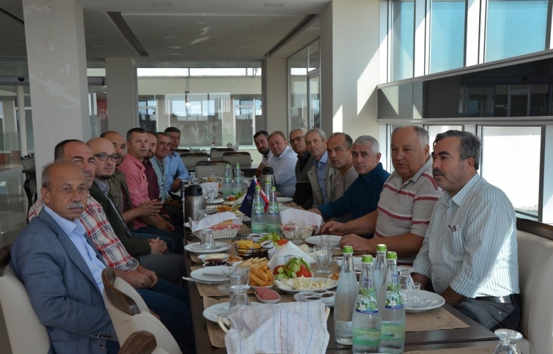  ÇANAKKALE TİCARET BORSASI  ZEYTİN ve ZEYTİNYAĞI SEKTÖR KURULU EZİNE’DE BULUŞTU