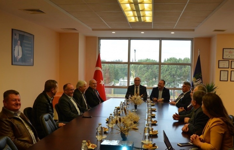 ÇTB MECLİSİNİN  ONUR KONUĞU  ÇANAKKALE DEFTERDARI ALPAY EKİCİ OLDU.