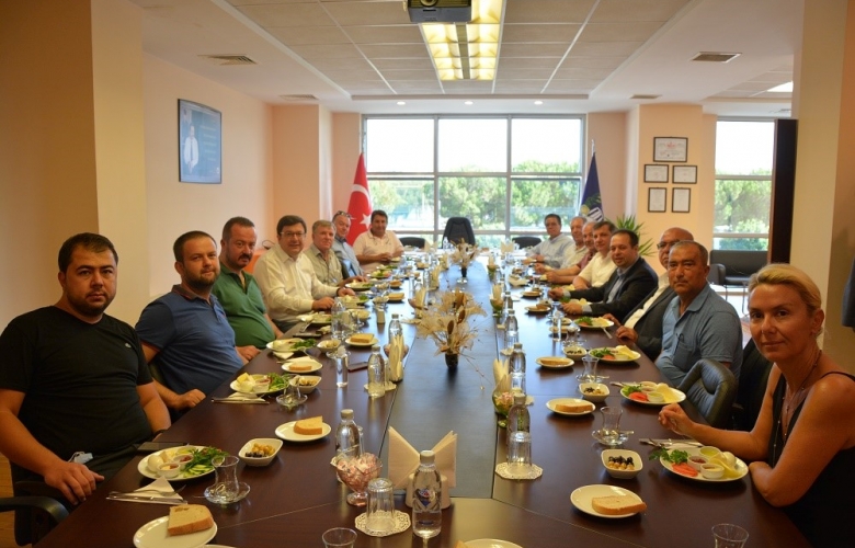 CHP ÇANAKKALE MİLLETVEKİLLERİ TİCARET BORSASINI ZİYARET ETTİ