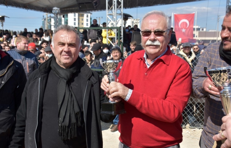 9. TURUVA DEVE GÜREŞLERİ BÜYÜK HEYECANA SAHNE OLDU