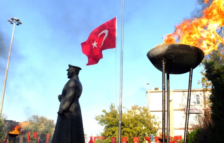 ÇANAKKALE’DE SAAT 09.05’ DE HAYAT DURDU