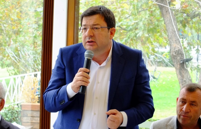 ERKEK” CUMHURBAŞKANLIĞI SİSTEMİ KRİZLERİN BÜYÜMESİNE NEDEN OLUYOR”