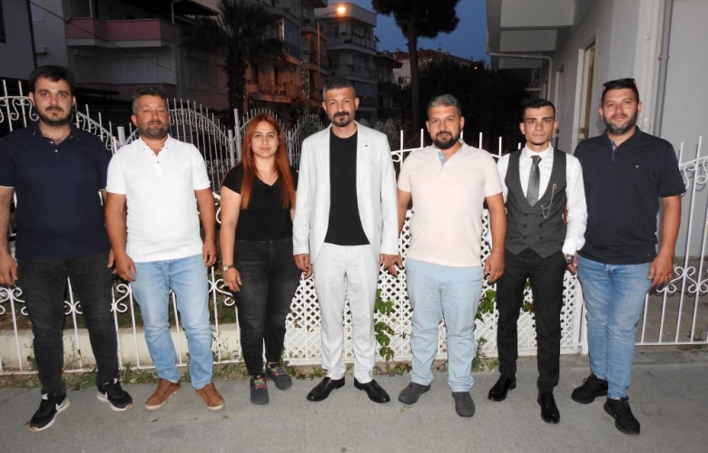 İLK ADAYLIK AÇIKLAMASI ONDAN GELDİ