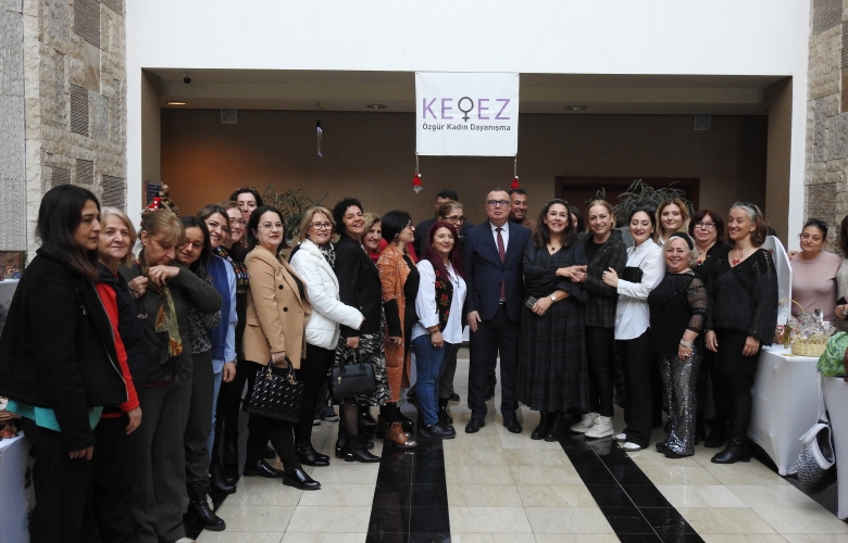 Kepez Özgür Kadın Dayanışması’ndan Yeni Yıl Pazarı